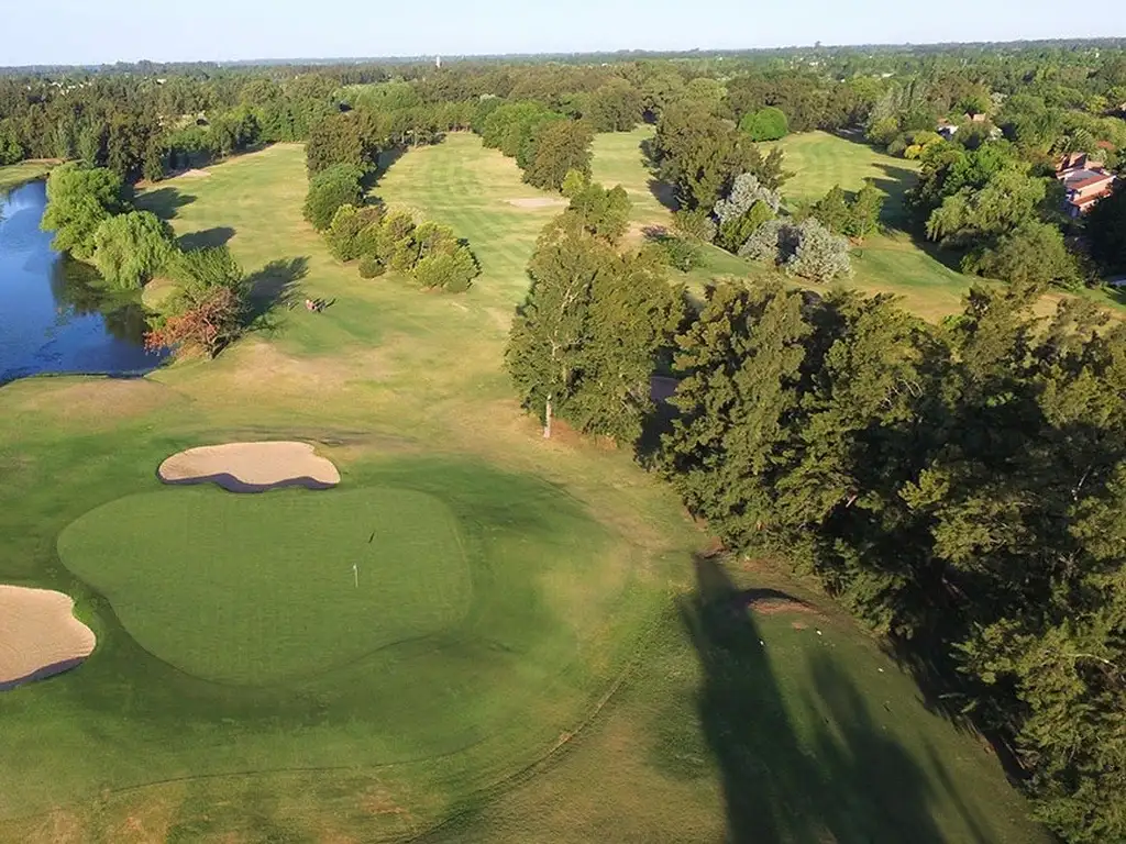 Actividades deportivas futbol, voley, paddle, golf, tenis, polo, basquet, equitacion en Los Lagartos Country Club