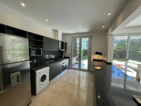 Departamento 4 ambientes con 2 baños