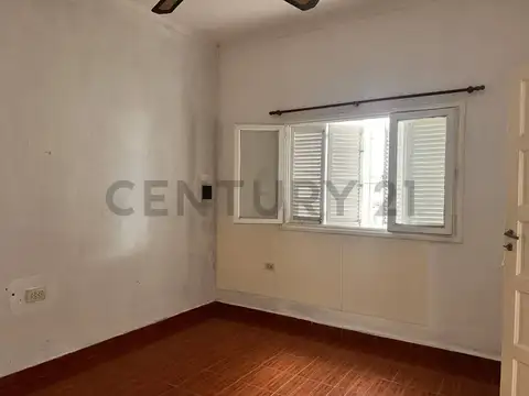 Casa 2 ambientes con 1 baño
