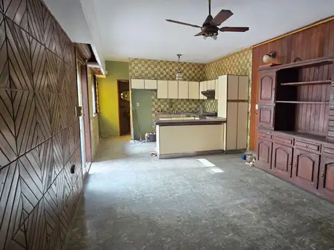 Casa 6 ambientes con 3 baños