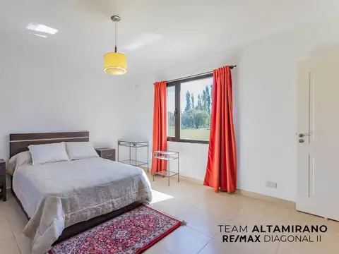 CASA EN VENTA 3 DORMITORIOS