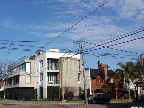 Cochera en Barrio Guadalupe, con acceso independiente, Riobamba al 7200