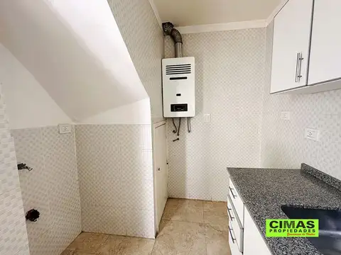 Depto Tipo Casa en Alquiler de 4 ambientes