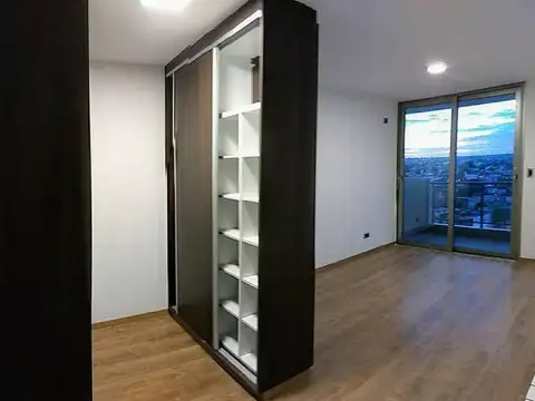 Luis N Palma 450  (UF 61)