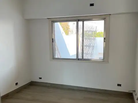 Depto Tipo Casa en Alquiler de 2 ambientes