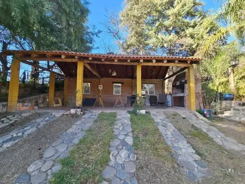 Venta Complejo de 2 Cabañas con Piscina frente al Lago San Roque en Parque Siquiman