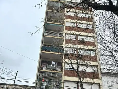 VENTA 3 AMB  70 m2    USD 79.900  BALVANERA
