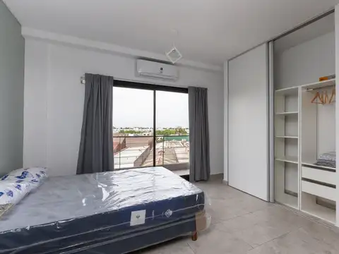 Avenida Hipólito Yrigoyen 1300