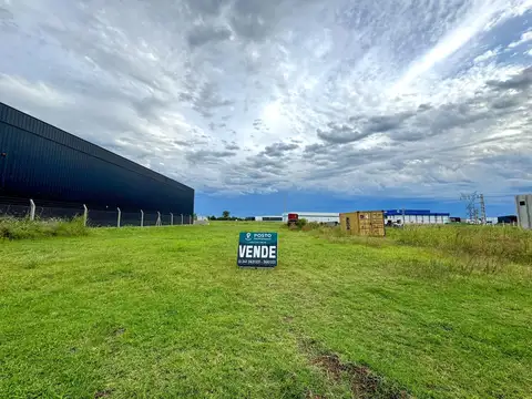 TERRENO EN PARK EMPRESARIO! 155.000 USD