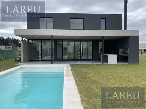 VENTA casa en Barrio Pilará, La Calesa.