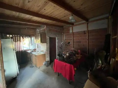 Casa 2 ambientes con 1 baño
