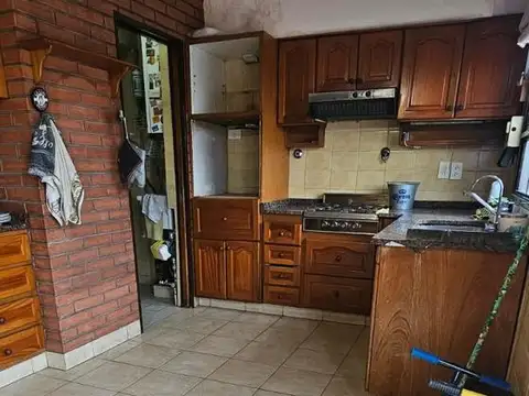 Departamento 5 ambientes con 4 baños
