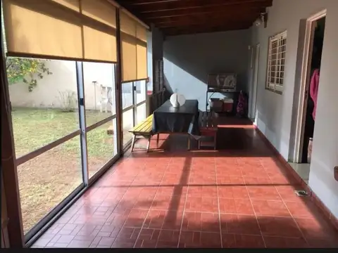 Casa - Venta - Argentina, La Matanza - VALENTIN CARDOZO 3200