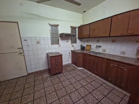 Depto Tipo Casa en Venta en Banfield, USD 50.000