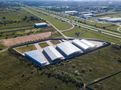 Centro Logístico 10.500 m2 - Autopista a Buenos Aires Km 3