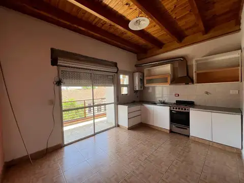 Departamento en Alquiler en Luis Agote, $ 700.000
