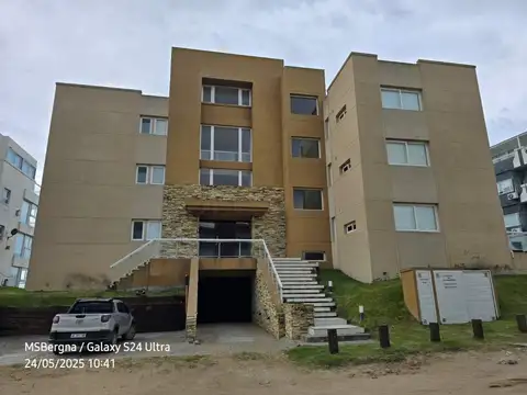 En Ostende| Departamento con salida al mar