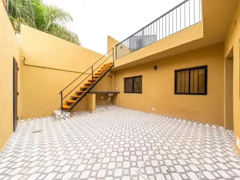 Depto Tipo Casa en Venta de 3 ambientes