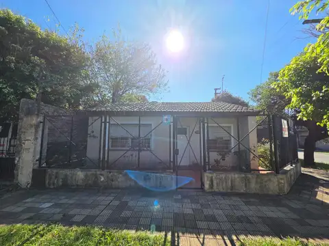 CASA 3 AMB Y CASA 2 AMB EN EL MISMO LOTE! APTA DOS FLIAS!