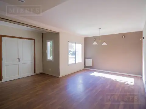 Apto crédito , Casa en venta  La Celina Ingeniero Maschwitz