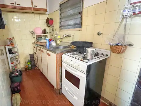Casa 8 ambientes con 5 baños