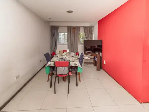 Avenida Hipólito Yrigoyen 3300