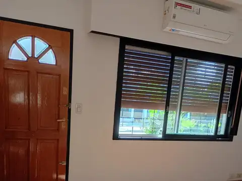 Lima al 2200 entre Stgo Del Estero y Corrientes