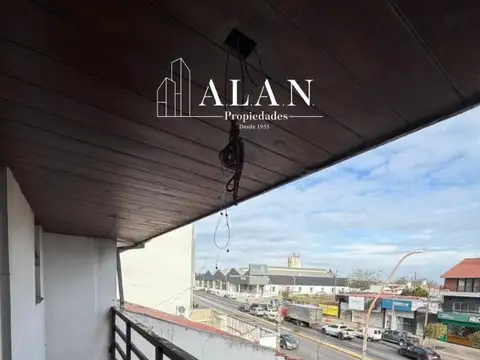 Av Juan B Justo 800, Piso 1
