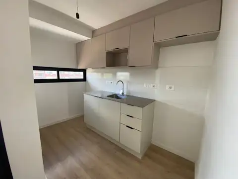 Alquila Apto. 1 Dorm, Balcon, Estrena, Blanqueada