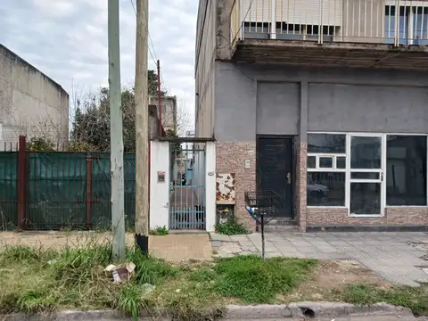 Casa - Venta - Argentina, Tres de Febrero - Moreno 4268