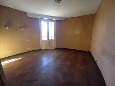 Depto Tipo Casa en Venta 51 años