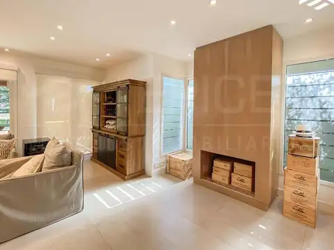 Casa 5 ambientes con 3 baños