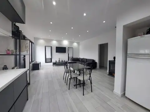 VENTA CASA 3 AMBIENTES BARRIO ESTILO DE CAMPO