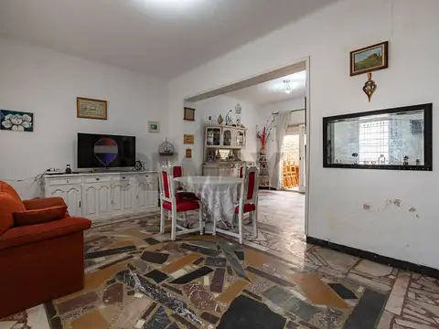 CASA VENTA P AVELLANEDA MULTIFAMILIAR QUINC.COCHER