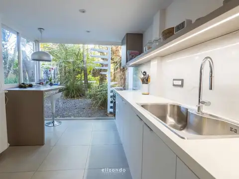 Casa en Alquiler con 1 cochera