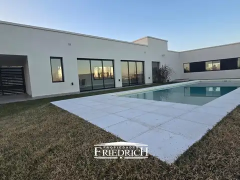 CASA EN VENTA LOS JUNCOS LUJAN