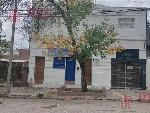 Casa en venta - Alberdi