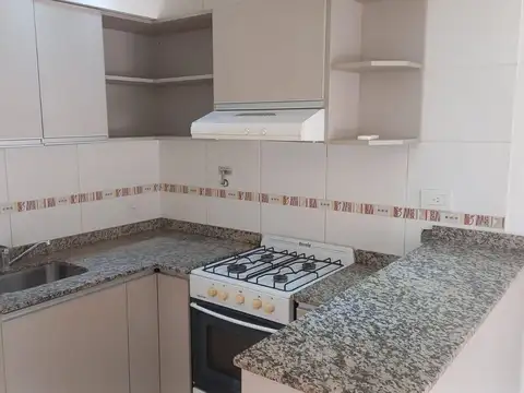 Departamento en Alquiler en Parque Chas, $ 620.000