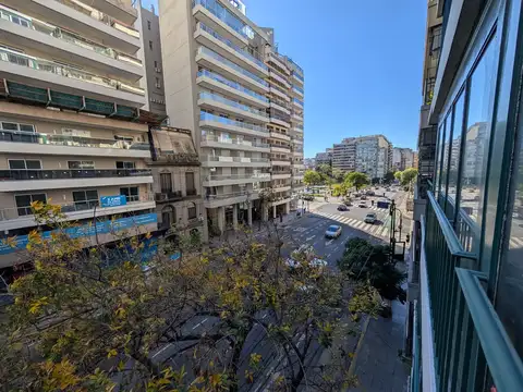 Excelente 3 Ambientes   Dependencia en Barrio Norte a Refaccionar