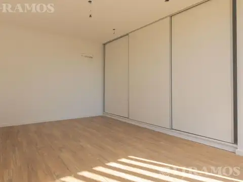 Casa 7 ambientes con 3 baños