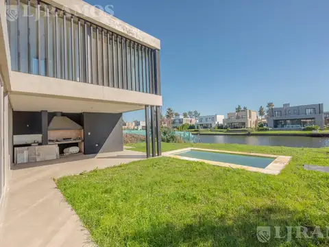 Casa en Venta en Laguna Grande, USD 580.000