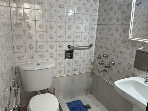 Depto Tipo Casa en Alquiler al Este