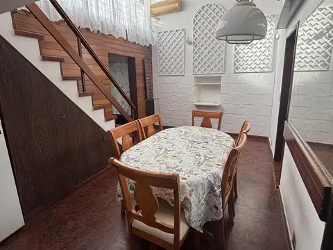 Depto Tipo Casa en Alquiler de 3 ambientes