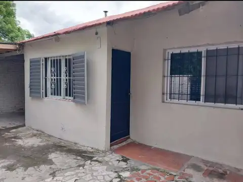 VENTA CASA PILAR PTE DERQUI 4 AMBIENTES