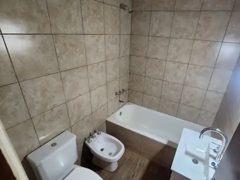 Departamento 4 ambientes con 1 baño