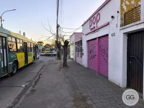Local en Alquiler Via Pública