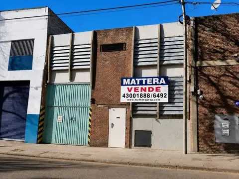 GALPON EN VENTA  MAS DE 1400METROS CUADRADOS EN LA ZONA DE PARQUE PATRICIOS- IMPERDIBLE- DISTRITO TE