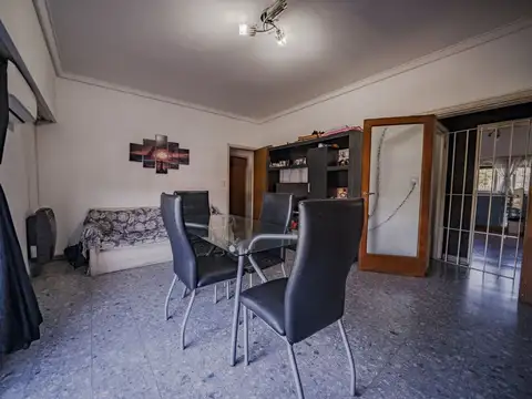 Depto Tipo Casa 4 ambientes con 1 baño