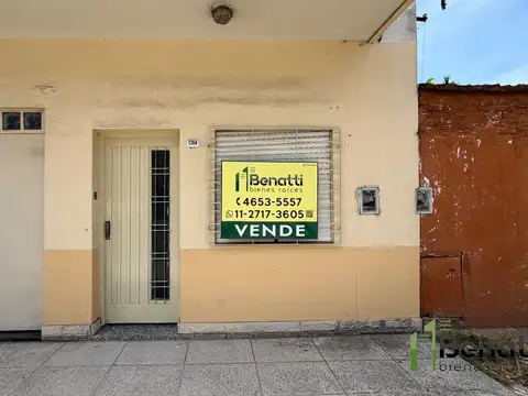 Departamento en alquiler dos ambientes al frente con patio 