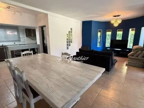 Casa en Venta con 1 cochera